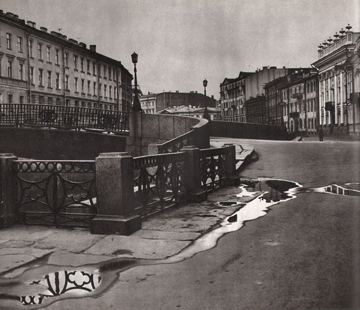And bridges spanned the waters width/Мосты повисли над водами — изображение 3